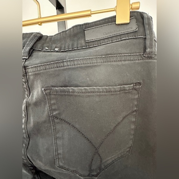 Calvin Klein black skinny jeans! Size 6. - Picture 4 of 7